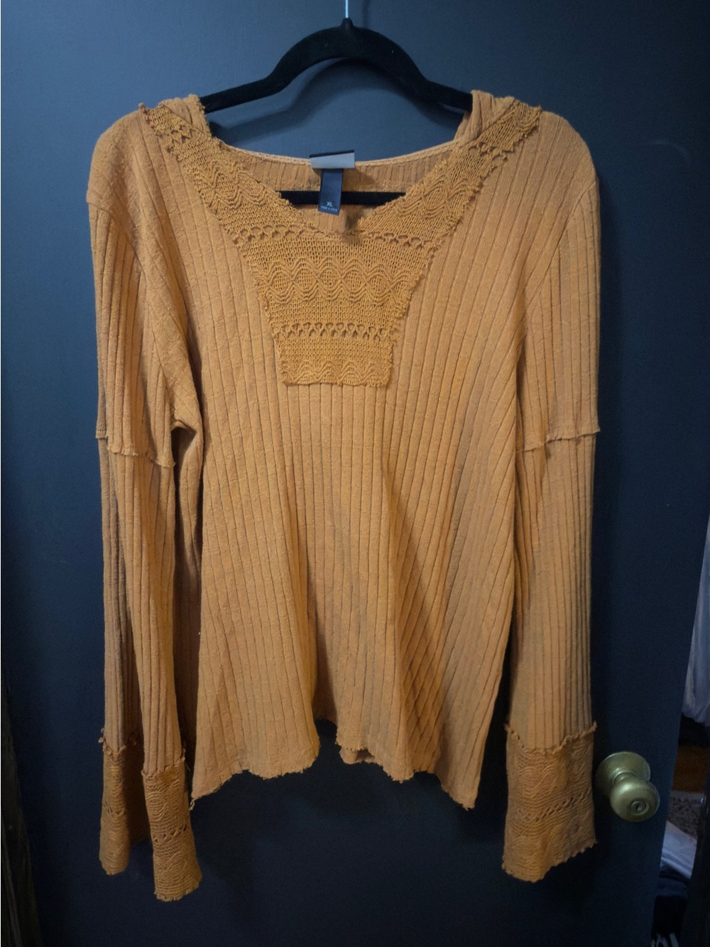 🌺5/$35🌺 Daytrip Lace Yoke Ribbed Knit Top - Rust Orange